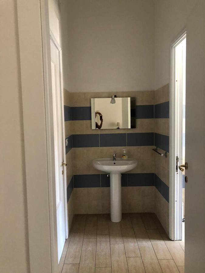 نوورو B&B Piazza Dante Nuoro المظهر الخارجي الصورة