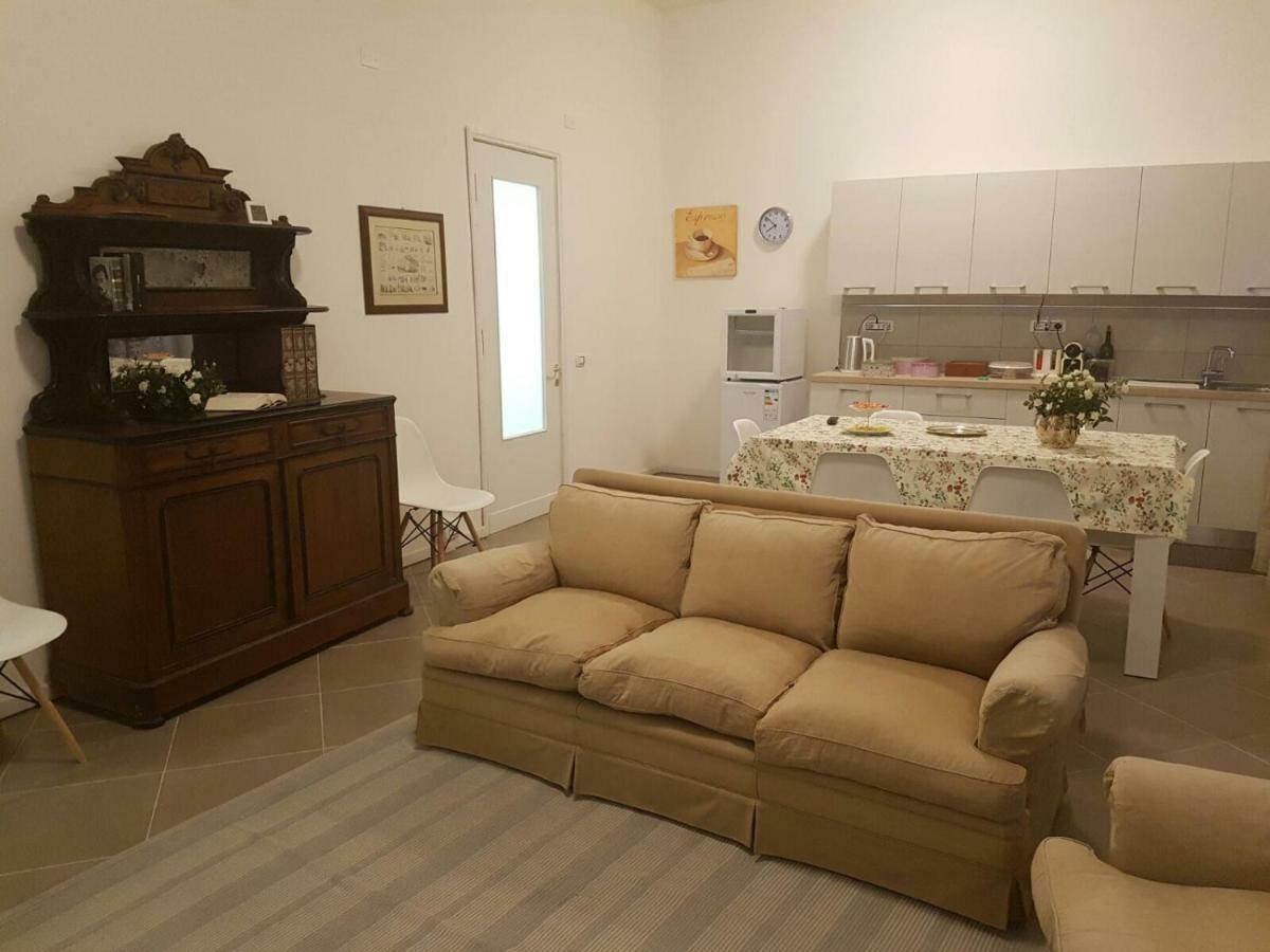 نوورو B&B Piazza Dante Nuoro المظهر الخارجي الصورة